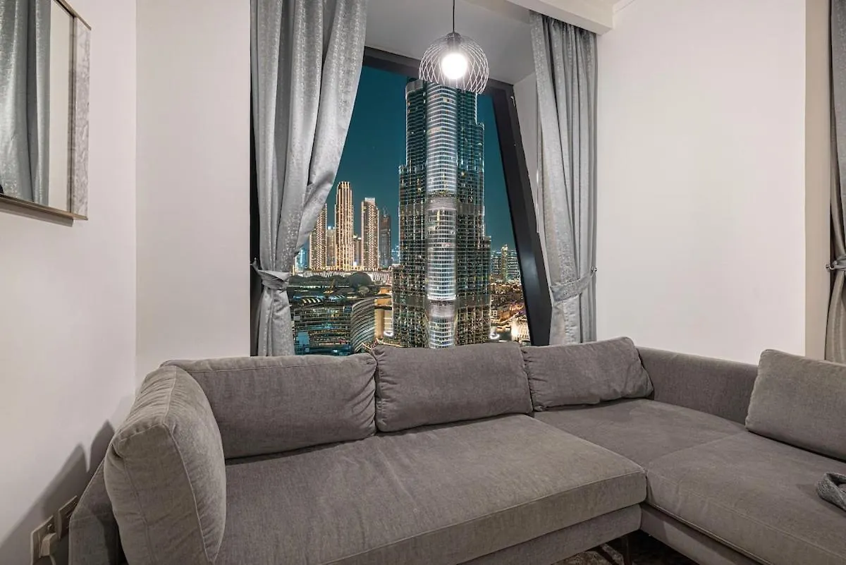 Gorgeous 2Br Burj Khalifa & Fountain View Apartment Dubai